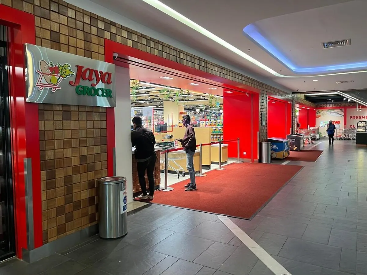 Ss15 Courtyard Subang Jaya Sunway European Designer Suite Netflix 100M To Lrt #23 Malaysia